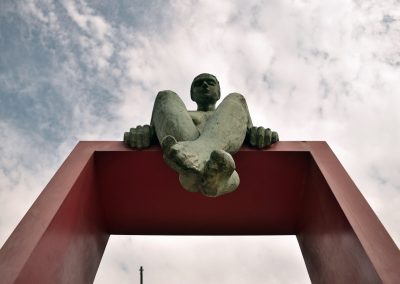 Estudio sobre los factores que influyen en las decisiones judiciales de la justicia juvenil en Chile
