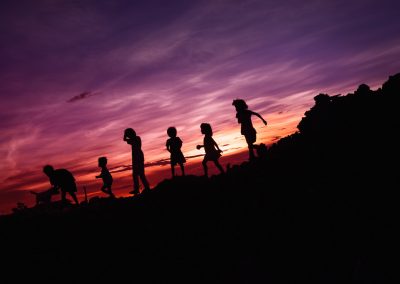 Estudio para favorecer la intervención con enfoque intercultural con Adolescentes y Jóvenes migrantes, extranjeros y refugiados, ingresados al circuito LRPA del Servicio Nacional de Menores y la formación de los equipos intervinientes.